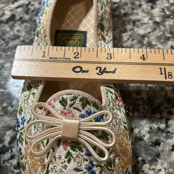 Vintage Daniel Green Floral Tapestry Slippers Size B65 - Picture 8 of 10